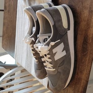 New Balance Made in USA Men's Sz 13